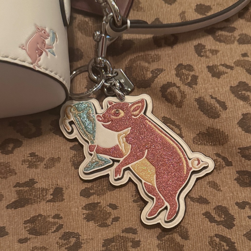 🐷 Coach Cream Party Pig Trail Bag Zip Wallet  and Credit Card Holder Keychain - Picture 5 of 17